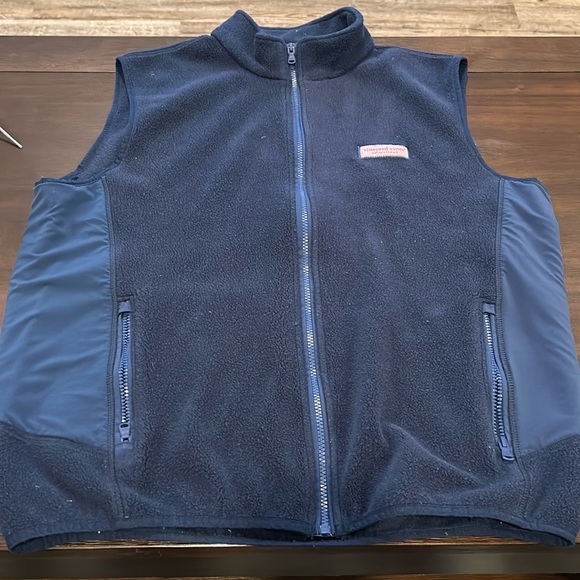 Vineyard Vines Other - Vineyard Vines Men’s Large fleece vest